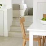 Unique Milos