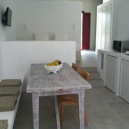 Apartment Unique Milos Pollonia