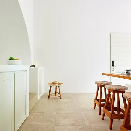 Unique Milos Apartment Pollonia